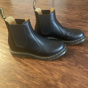 Doc Martens Chelsea Boots